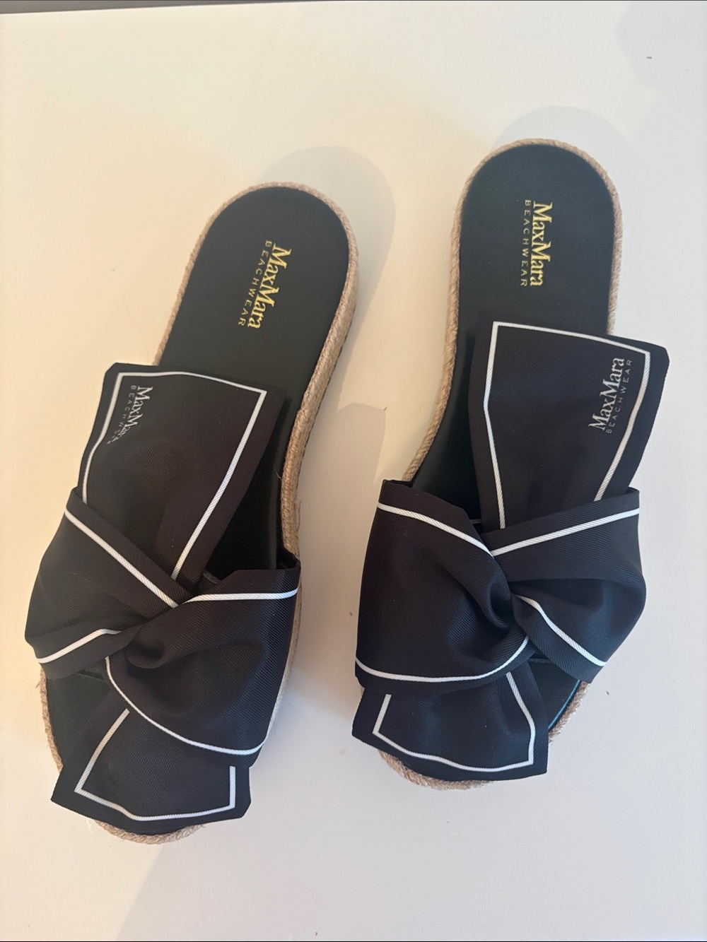 Brand new MaxMara Calamal Platform Sandals in black